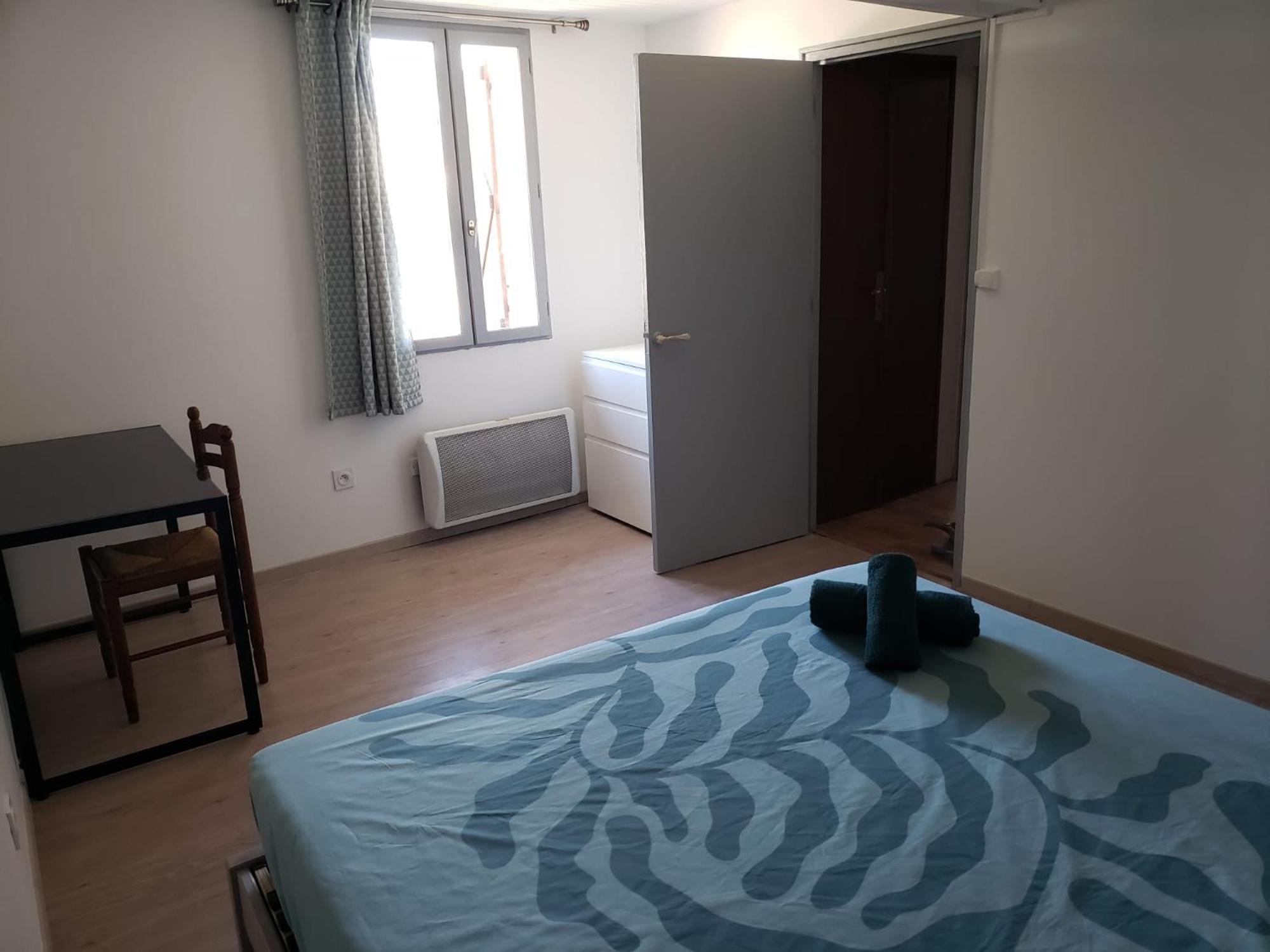 Chambres Meublees Et Spacieuses LʼIsle-Jourdain Exterior foto